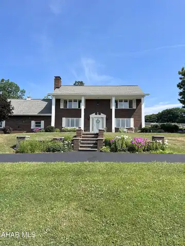 Breezy Country, ALTOONA, PA 16601