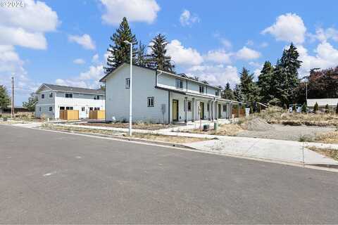 St Charles, EUGENE, OR 97402