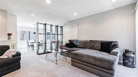 Plata, CALABASAS, CA 91302