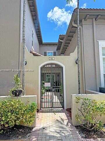 146Th, PEMBROKE PINES, FL 33027