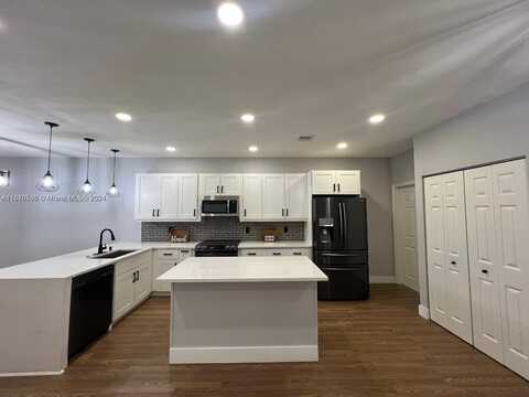 48Th, DEERFIELD BEACH, FL 33442