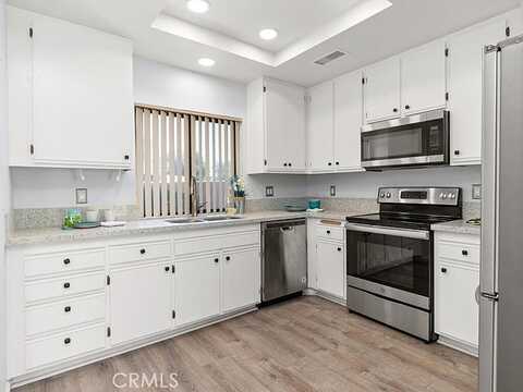 Isleta, CATHEDRAL CITY, CA 92234