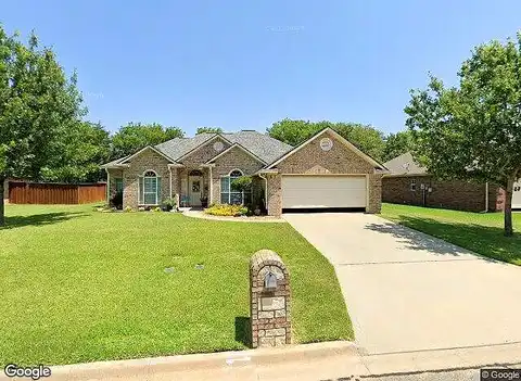 Village, BONHAM, TX 75418