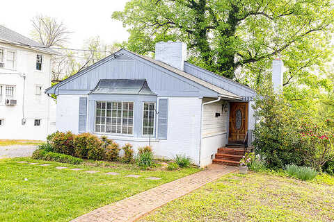 Market, SALEM, VA 24153