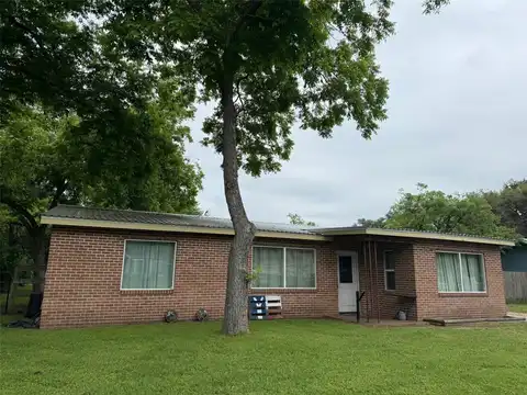 Pecan, LA GRANGE, TX 78945