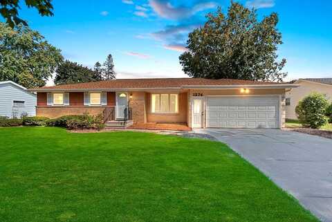 Alice, GREEN BAY, WI 54304