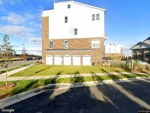 Darala, ASHBURN, VA 20147