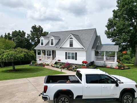 Falcon, WOODLAWN, VA 24381