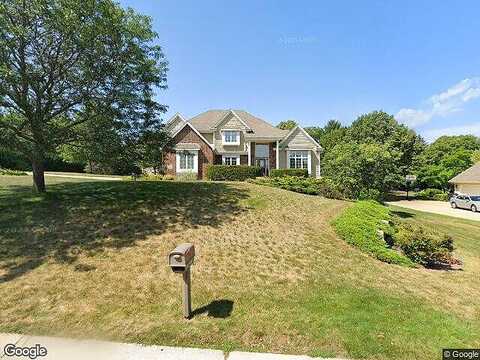 Greenbriar, PEWAUKEE, WI 53072