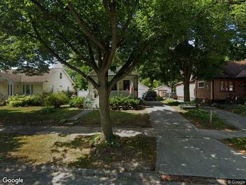 Eliza, GREEN BAY, WI 54301