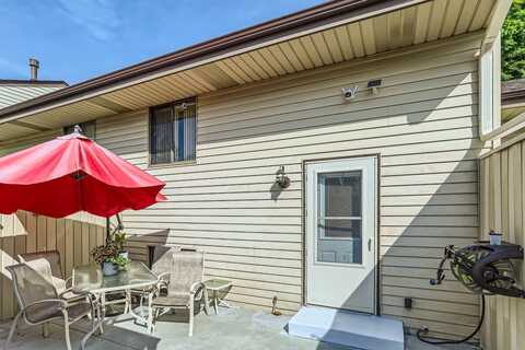 Marie, SAINT PAUL, MN 55118