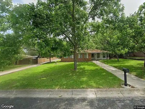 Avenue A, LAMPASAS, TX 76550