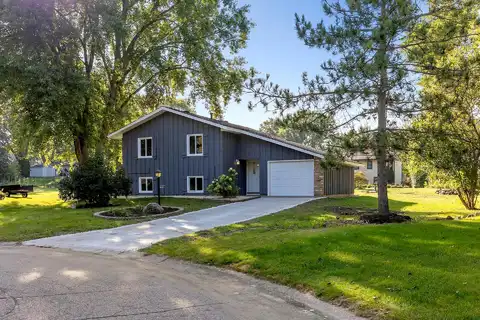 Gladiola, SAINT PAUL, MN 55124