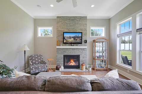 Claremont, FARMINGTON, MN 55024