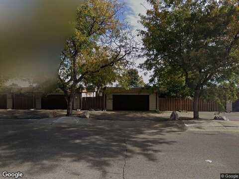 Sovereign Cir, Pueblo, CO 81005
