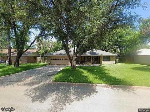 10Th, BROWNWOOD, TX 76801
