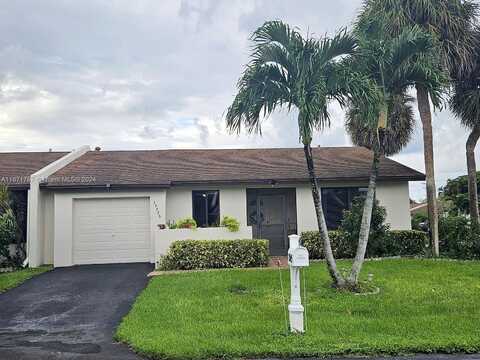 Bottlebrush, DELRAY BEACH, FL 33484