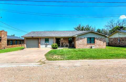 Avenue D, BALLINGER, TX 76821