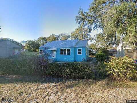 Crill, PALATKA, FL 32177