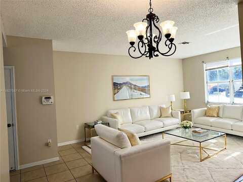 9Th, HOMESTEAD, FL 33033