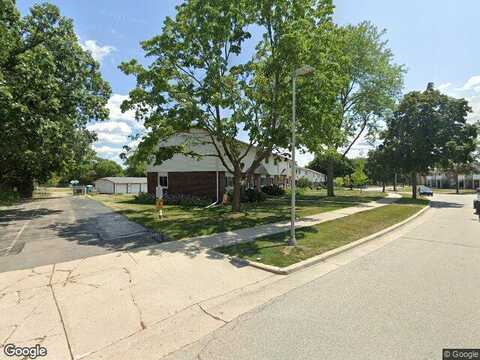 Morris, PEWAUKEE, WI 53072
