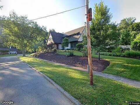 27Th, ROANOKE, VA 24014