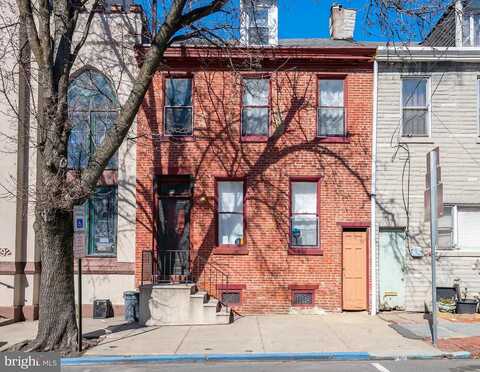 Chestnut St, READING, PA 19602
