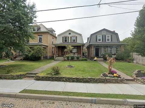 E End Ave, Beaver, PA 15009