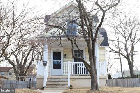 Arnold Ave, WILLOW GROVE, PA 19090