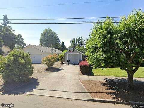 N Water St, Silverton, OR 97381
