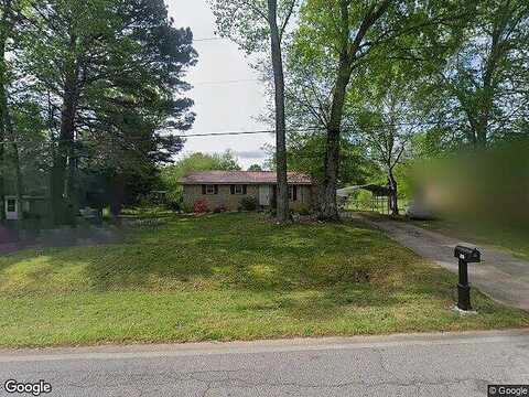 E Richardson Street, Oxford, GA 30054