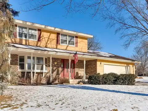 Stanley Curve, Bloomington, MN 55437