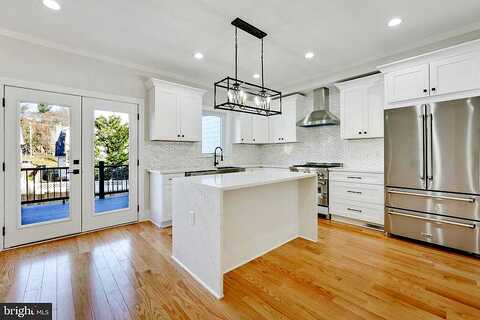 Kenmore, ARLINGTON, VA 22204