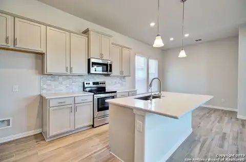 Farmhouse, NEW BRAUNFELS, TX 78130