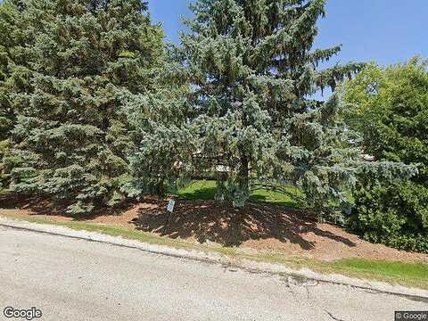 Redwood Tree, MEQUON, WI 53092