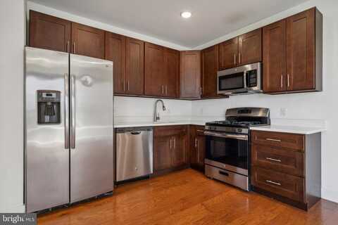Poplar Street, Philadelphia, PA 19130
