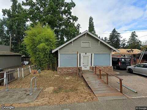 N 9Th St, CottageGrove, OR 97424