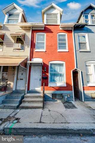 Locust St, READING, PA 19604