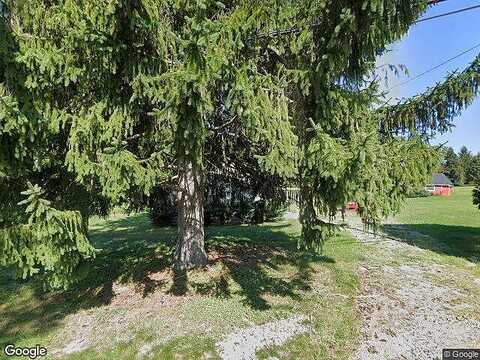 Hemlock Rd, Trafford, PA 15085
