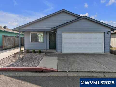 Colleen St Ne, Salem, OR 97305