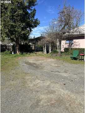 16Th, COTTAGE GROVE, OR 97424