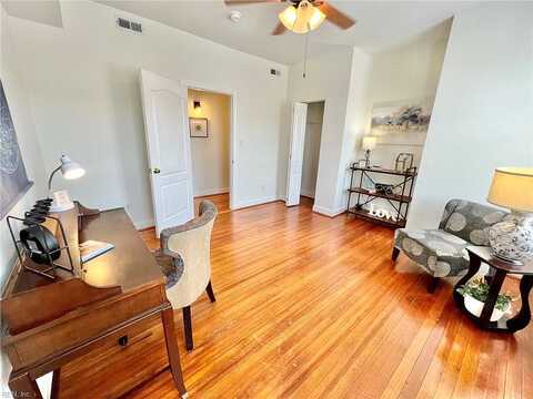 Colonial Avenue, Norfolk, VA 23517