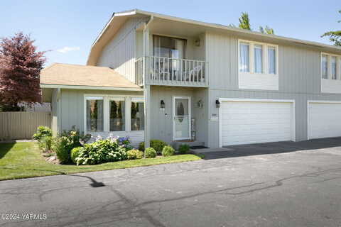 Englewood Ave, Yakima, WA 98902