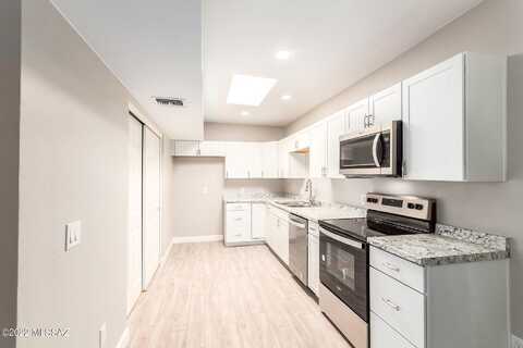 Swan, TUCSON, AZ 85712