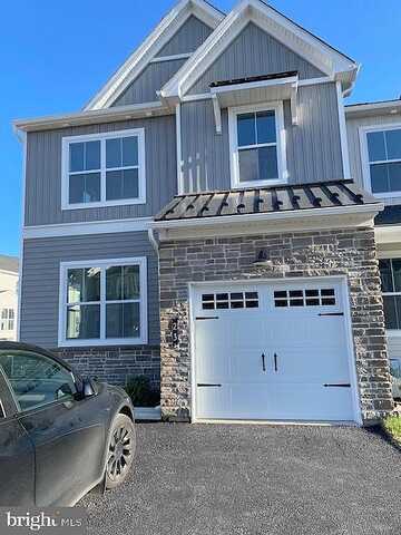 Ironwood Dr, ROYERSFORD, PA 19468