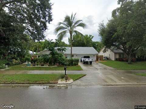River Reach, NAPLES, FL 34104