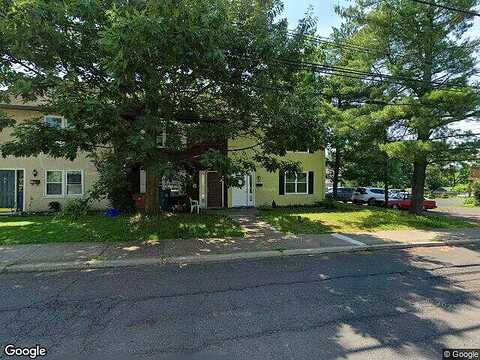 Noble St, SELLERSVILLE, PA 18960