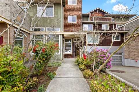 15Th Avenue Ne, Seattle, WA 98125