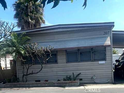 Nice #243, Santa Ana, CA 92703