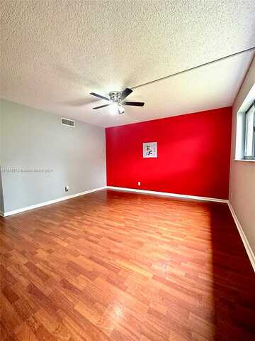 N Pine Island Rd, Sunrise, FL 33351